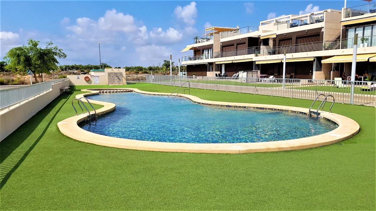Penthouse 2 Bedrooms In Mil Palmeras Pilar de la Horadada Exteriér fotografie