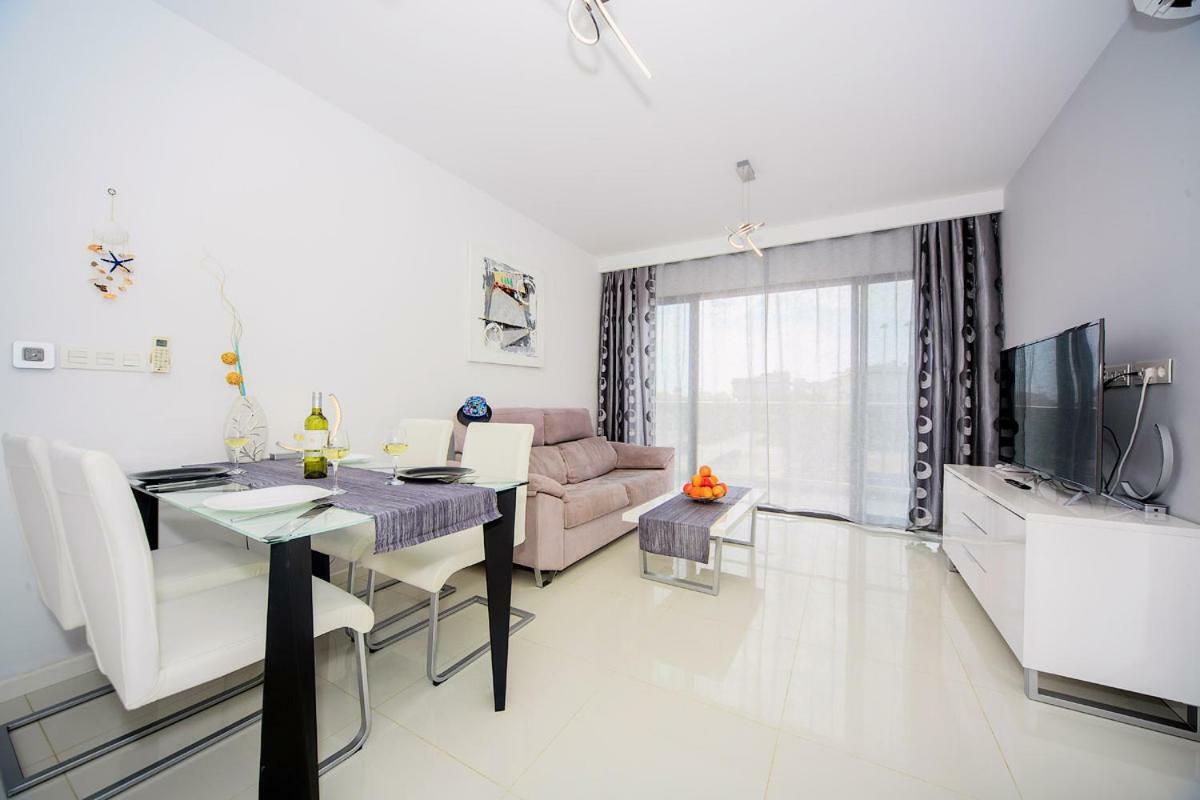 Penthouse 2 Bedrooms In Mil Palmeras Pilar de la Horadada Exteriér fotografie